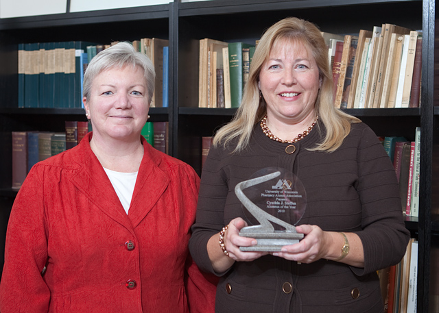 Dean Jeanette Roberts stands with 2010 Alumna of the Year Cindy Steffen.