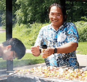 jiang lab group grilling kabobs
