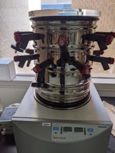 Thermo ModulyoD freeze dryer with 16-port drum manifolds