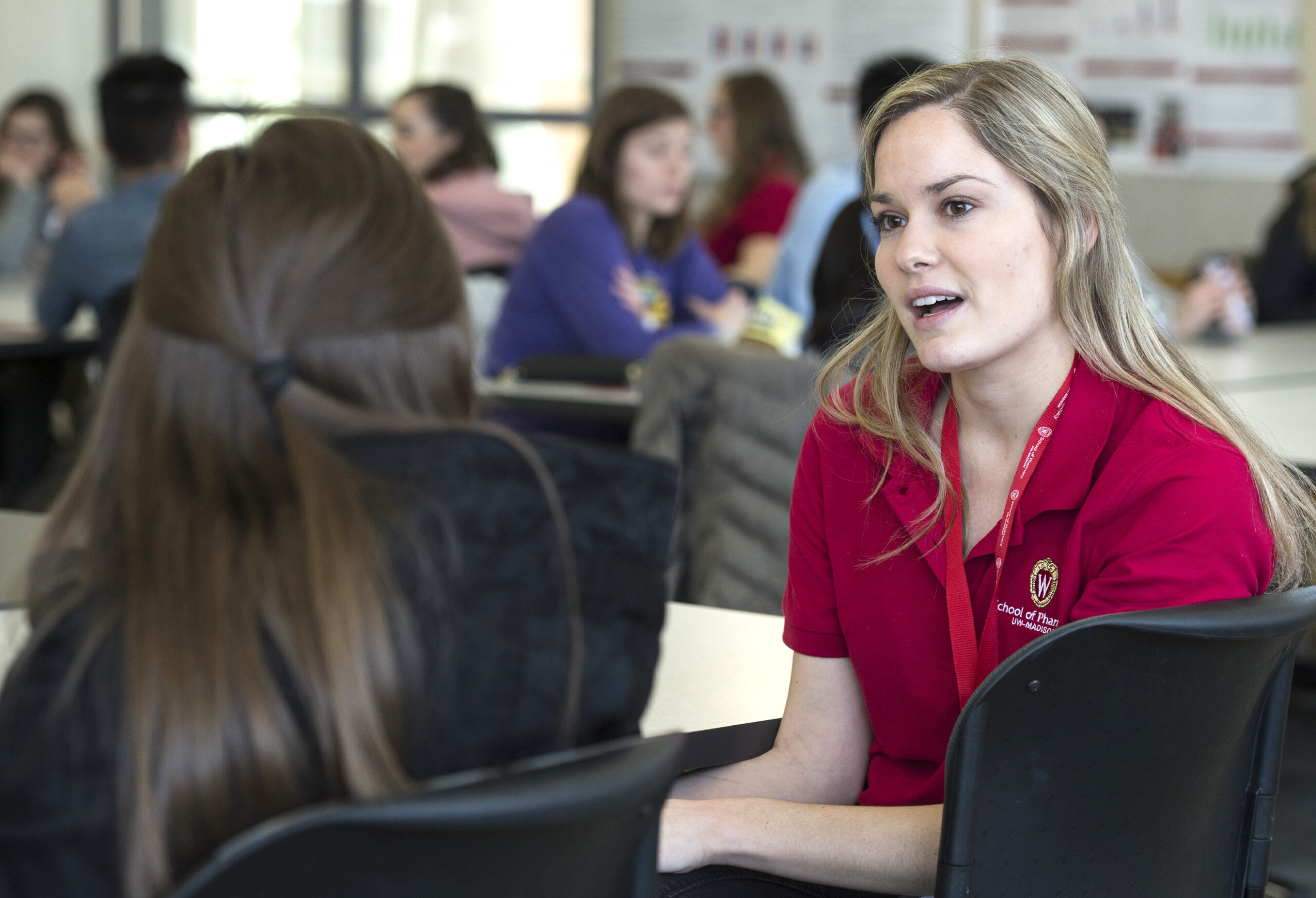 Student Ambassador Elizabeth chats with a prospective student