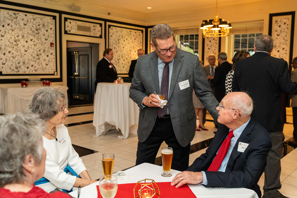 Steve Skolaski speaks with Allen and Joan Liegel.