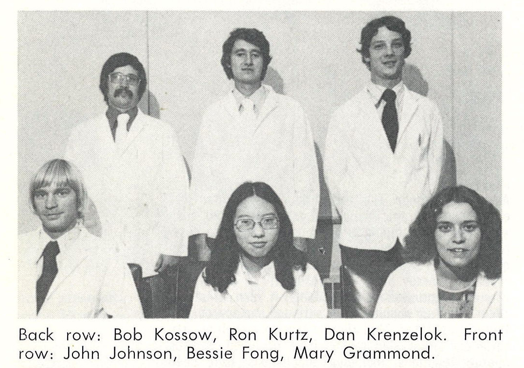 Black and white photo of Class of 1975 pharmacy students