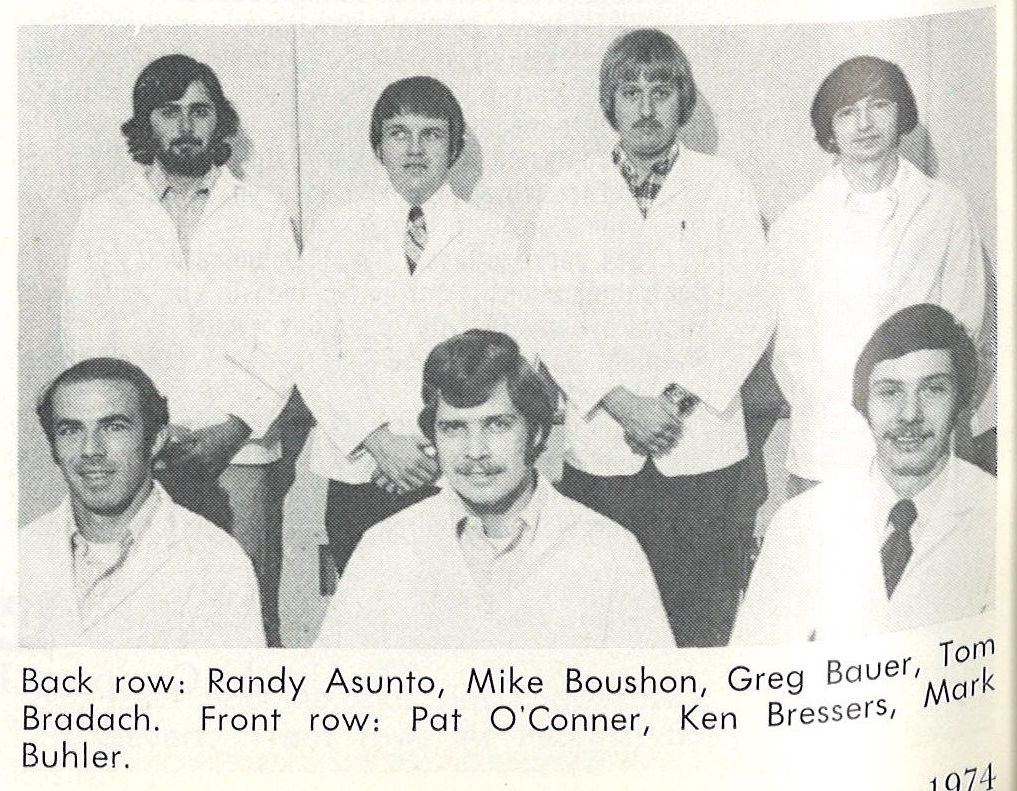 Black and white photo of Class of 1975 pharmacy students