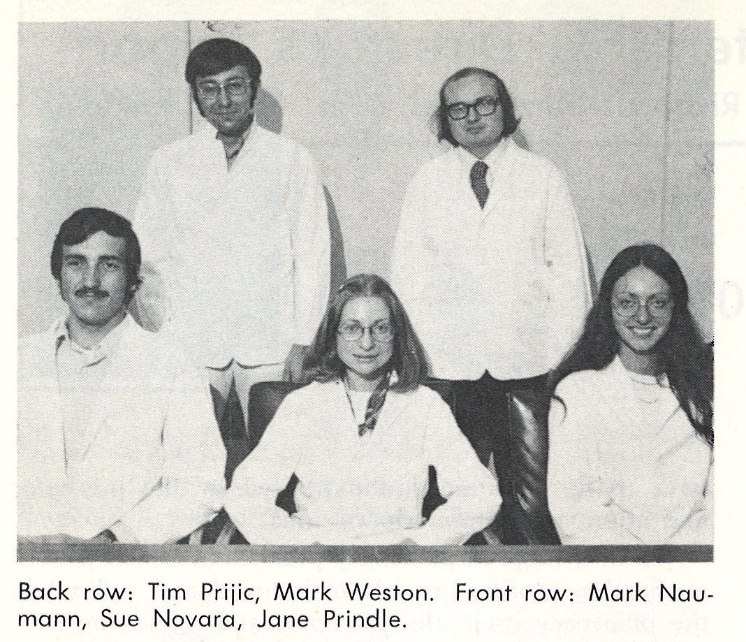 Black and white photo of Class of 1975 pharmacy students