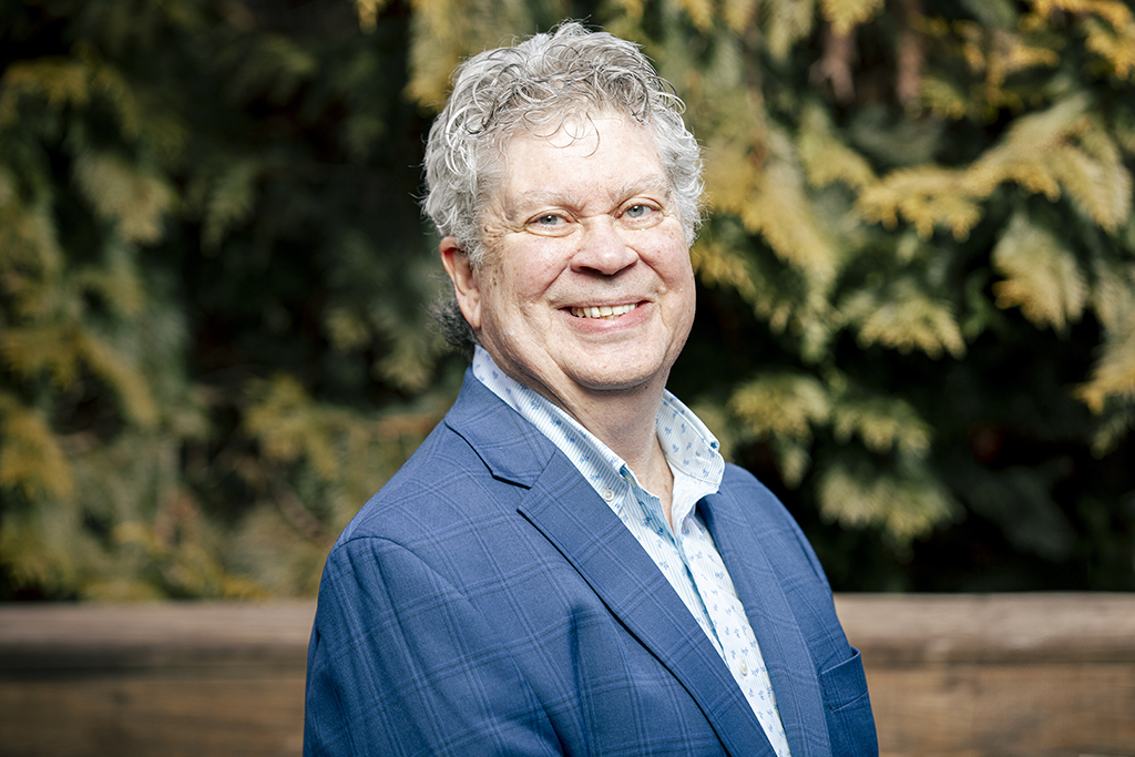 Portrait of Elliott Sogol