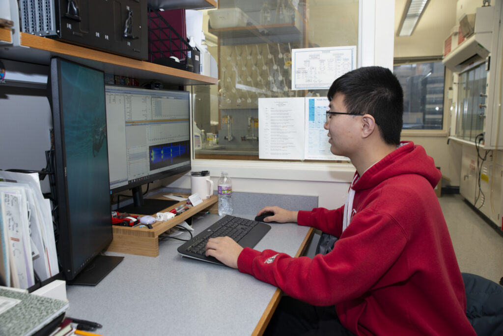 Andrew Zhu processing high-resolution ion mobility data to look at isomers of different fatty acids.
