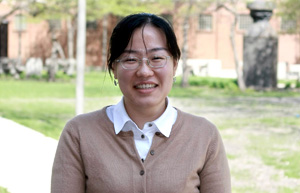 Past Hong Lab member So-Eun Jin