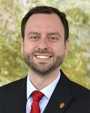 headshot of Chris Natynski