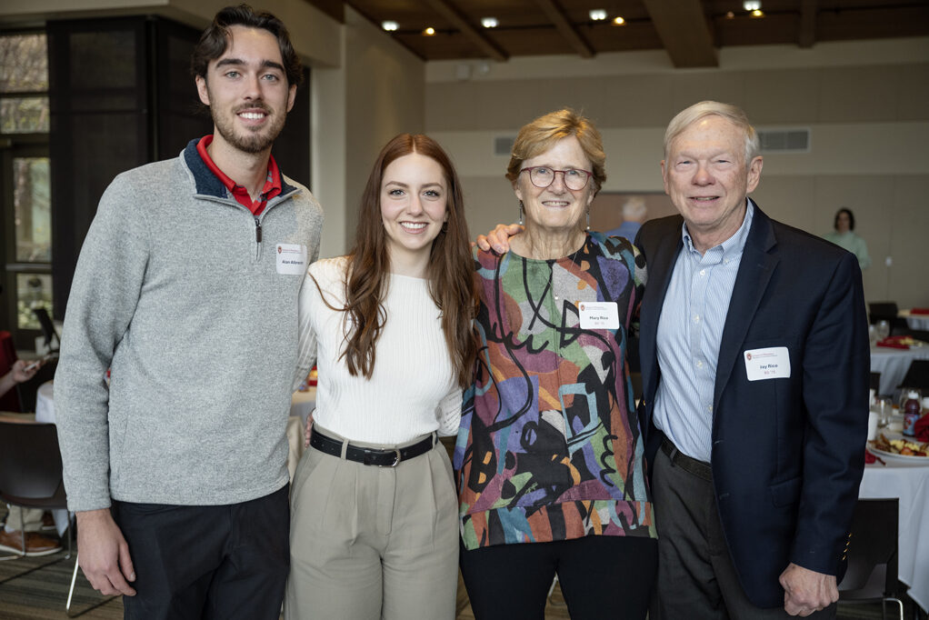 PharmD students pose with donors.