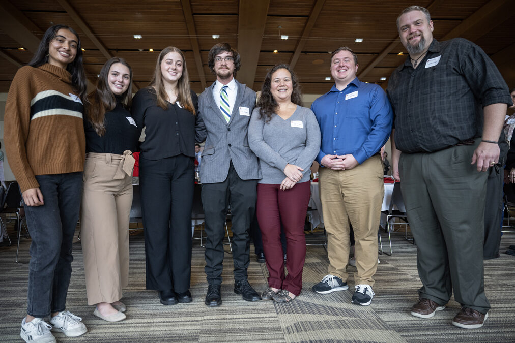 PharmD students pose with donors.