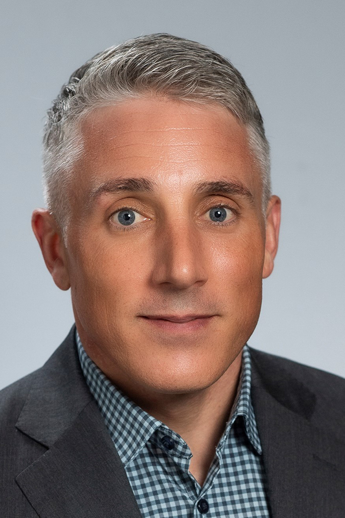 Tom Dilworth headshot