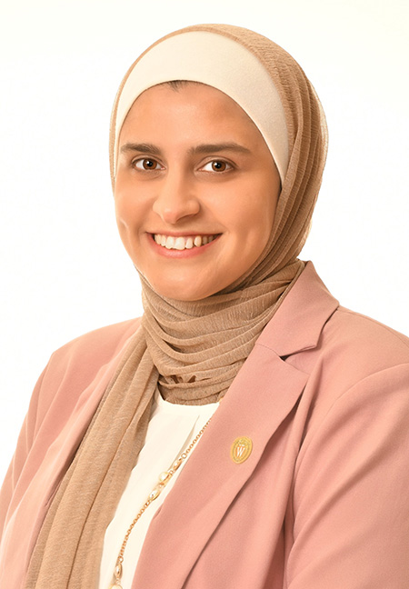 headshot of Sura AlMahasis