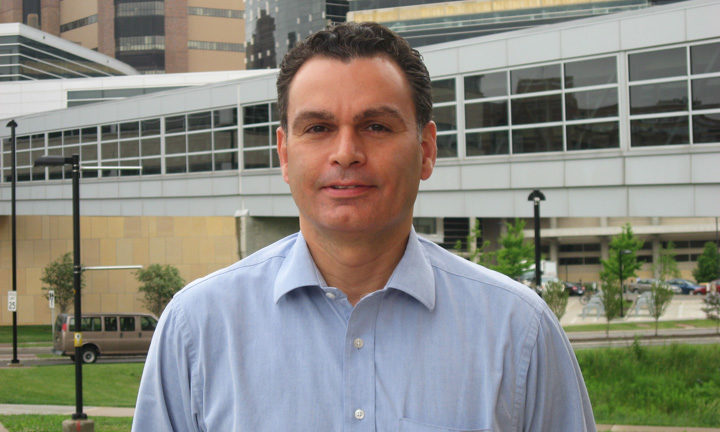 Headshot of Robert Thorne, Pharmaceutical Sciences Division