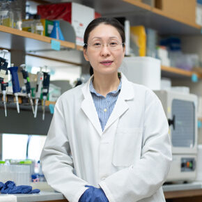 Jiaoyang Jiang in her lab