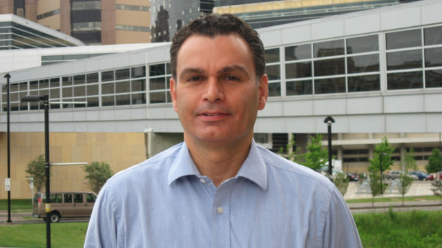 Headshot of Robert Thorne, Pharmaceutical Sciences Division